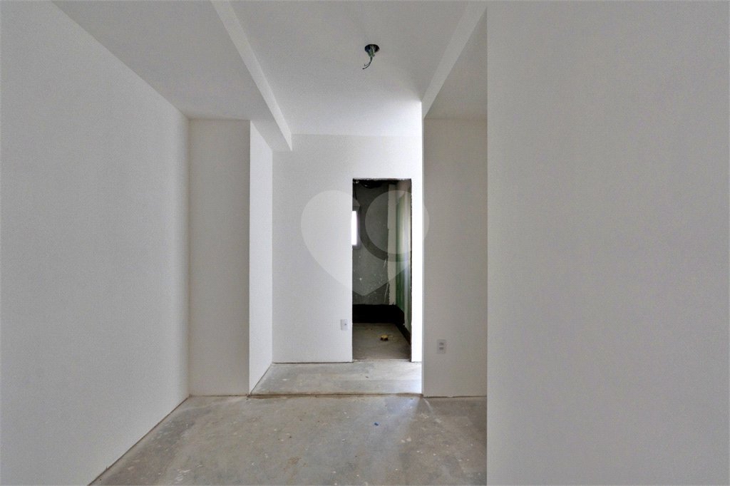 Apartamento à venda com 4 quartos, sendo 2 suítes,  em Jardim das Acácias, São Paulo, SP
