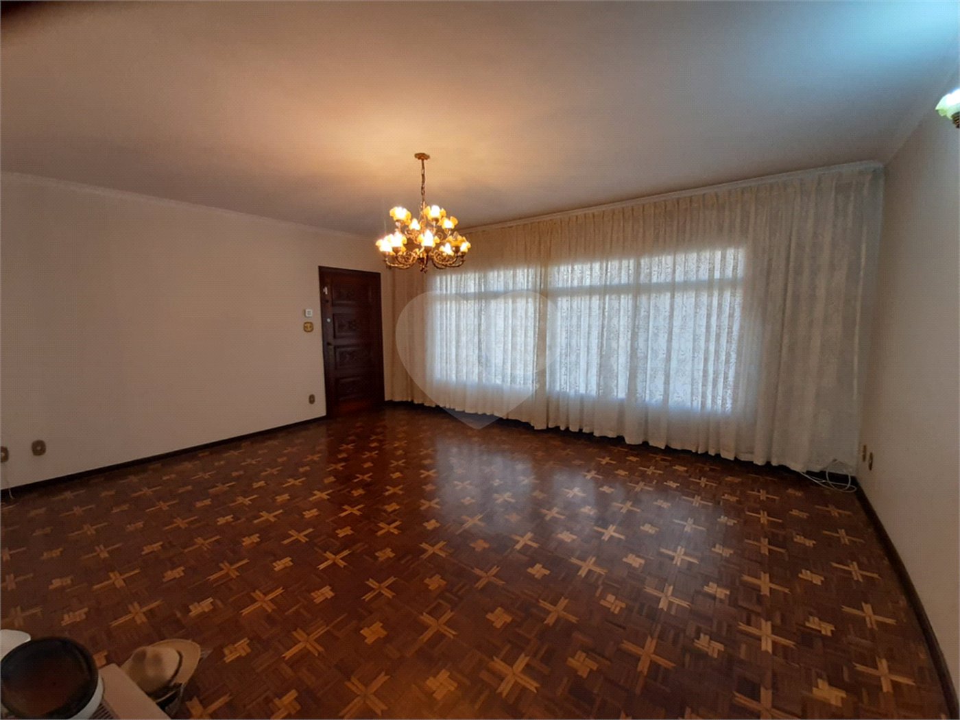 Casa à venda com 4 quartos, sendo 2 suítes, em Jardim Franca, São Paulo, SP