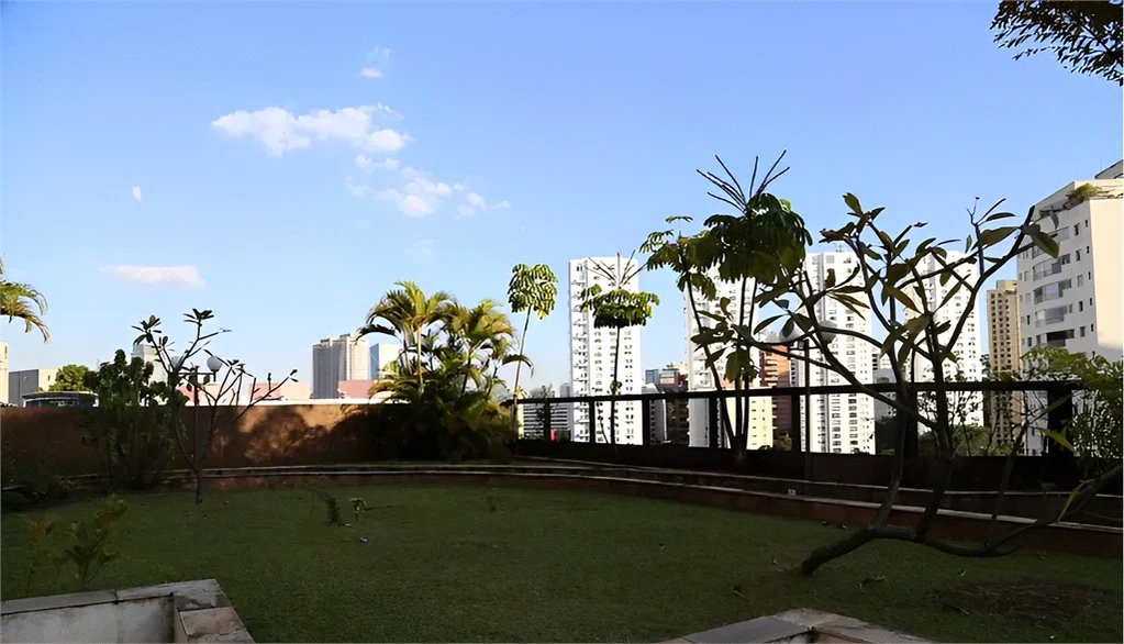 Apartamento à venda com 4 quartos, sendo 3 suítes, em Real Parque, São Paulo, SP