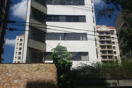 Apartamento à venda com 3 quartos, sendo 1 suíte,  em Vila Morumbi, São Paulo, SP