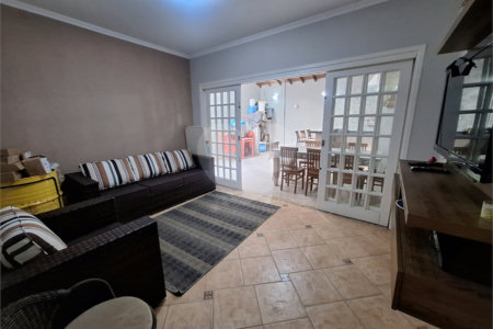 Casa à venda com 3 quartos, sendo 1 suíte, em Vila de Vecchi, Jundiaí, SP