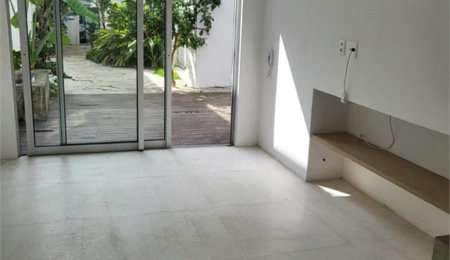 Sobrado à venda ou para alugar com 3 quartos, sendo 1 suíte,  em Água Branca, São Paulo, SP