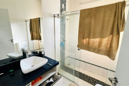 Casa à venda com 4 suítes no condomínio Dos Lagos, Itupeva - SP