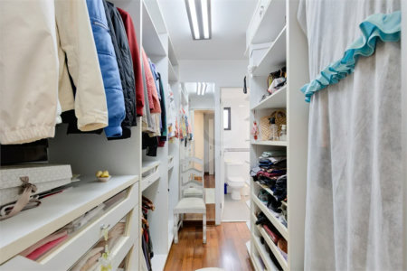 Apartamento à venda com 3 quartos, sendo 2 suítes, em Alto da Boa Vista, São Paulo, SP