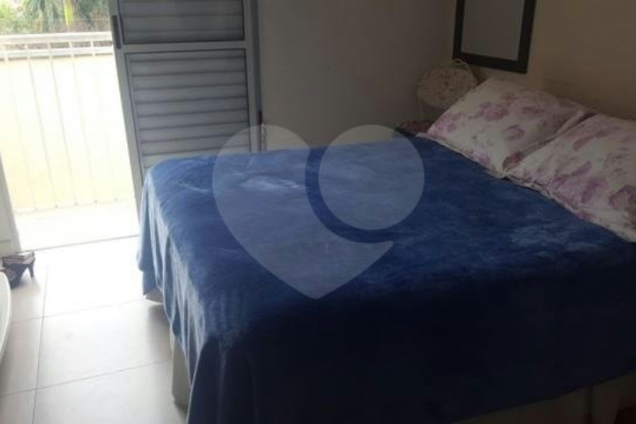 Sobrado à venda com 5 quartos, sendo 1 suíte, em Jardim Virginia Bianca, São Paulo, SP
