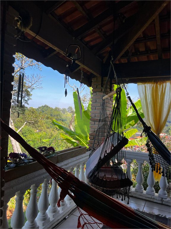 Casa à venda com 3 quartos, sendo 1 suíte, no Centro, Guararema, SP