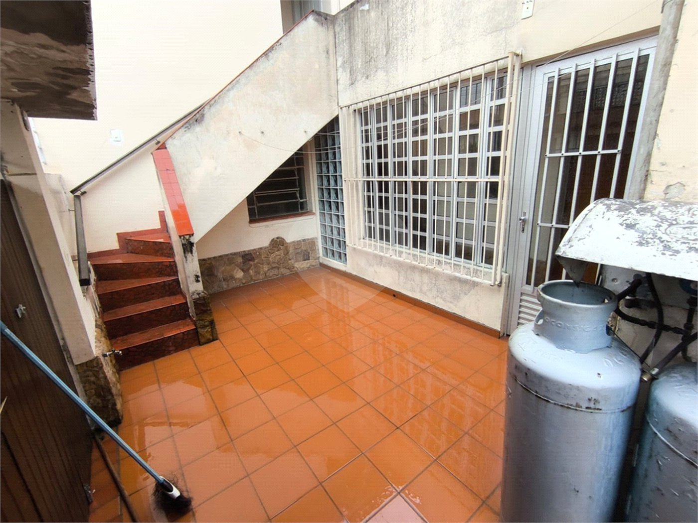 Sobrado à venda com 5 quartos, sendo 1 suíte, em Jardim Trussardi, São Paulo, SP