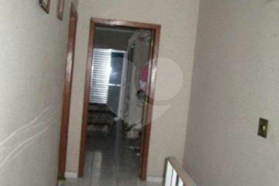 Sobrado à venda com 4 quartos, sendo 2 suítes, em Parque Edu Chaves, São Paulo, SP