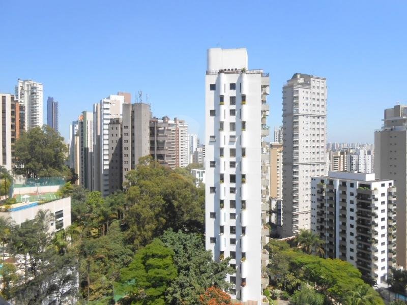 Apartamento à venda com 4 suítes em Vila Suzana, São Paulo, SP