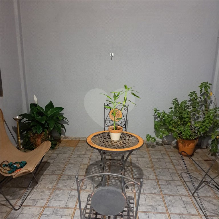 Casa à venda com 3 quartos, sendo 1 suíte,  em Jardim das Estações (vila Xavier), Araraquara, SP