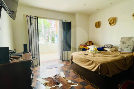 Casa à venda com 12 quartos em Vila Mariana, São Paulo, SP