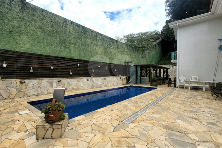 Casa à venda com 4 suítes no condomínio Jardim da Montanha I, Mairiporã - SP