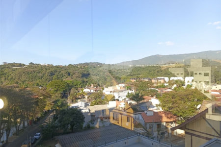 Apartamento à venda com 2 quartos, sendo 1 suíte, em Jardim Maristela, Atibaia, SP