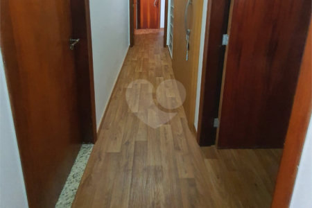 R$ 1.272.000,00 sobrado de 3 do com excelente acabamento. Vale apena visitar!!!
