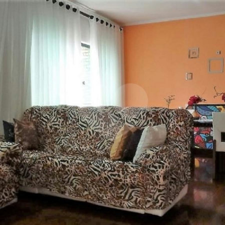 Sobrado à venda com 4 quartos, sendo 2 suítes, em Vila Nivi, São Paulo, SP