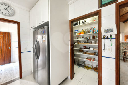 Casa à venda com 5 suítes no condomínio Parque Village Castelo, Itu - SP
