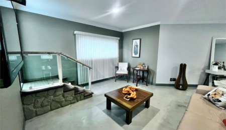 Casa à venda com 4 suítes em Vila Mazarino, Itapetininga, SP