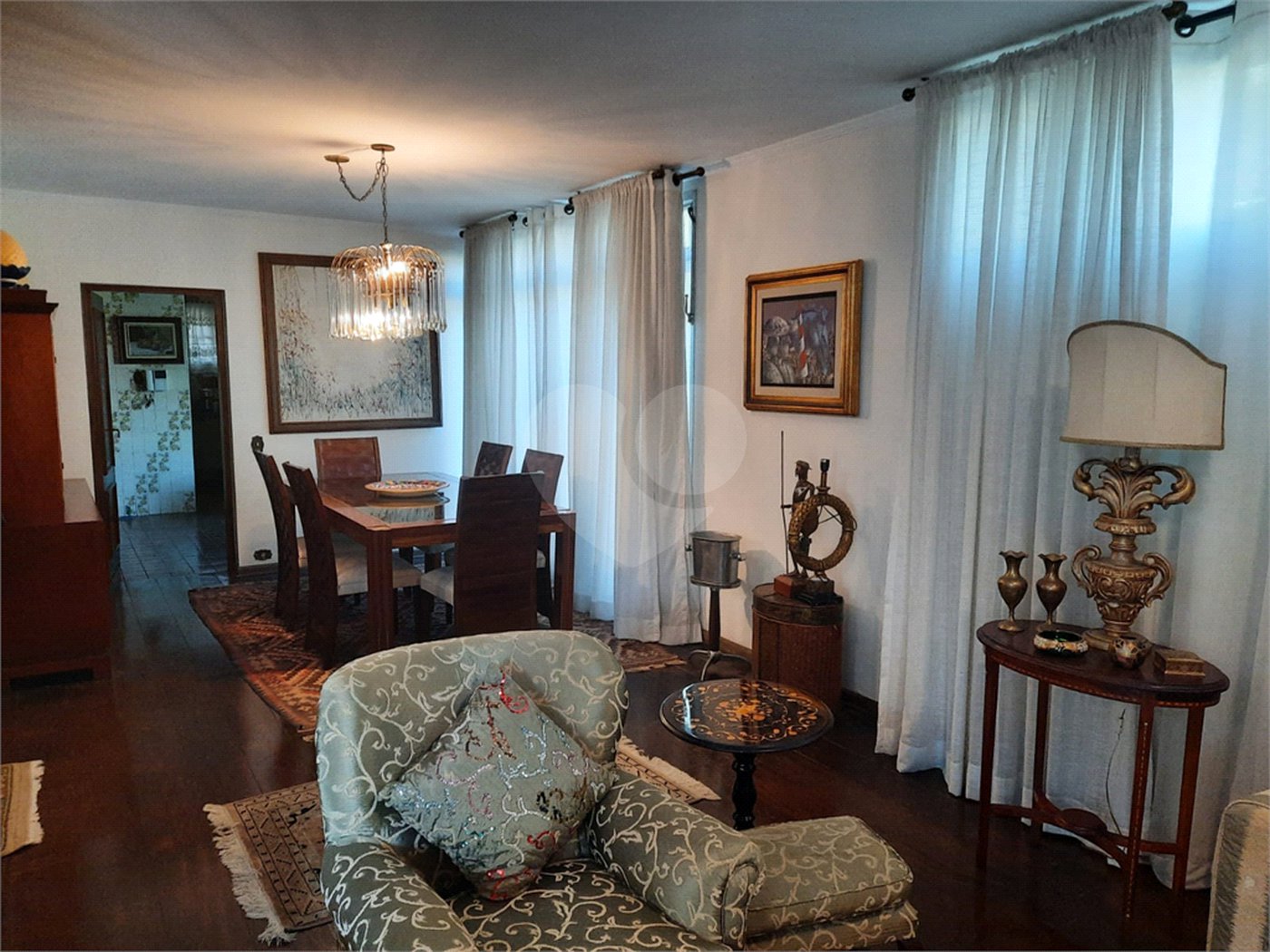 Sobrado à venda com 5 quartos, sendo 3 suítes, em Jardim Marajoara, São Paulo, SP