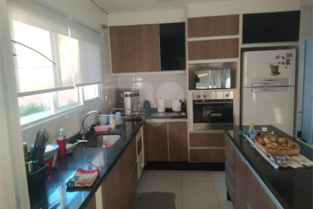 Casa à venda com 3 quartos, sendo 2 suítes,  no condomínio Ibiti Royal Park, Sorocaba - SP