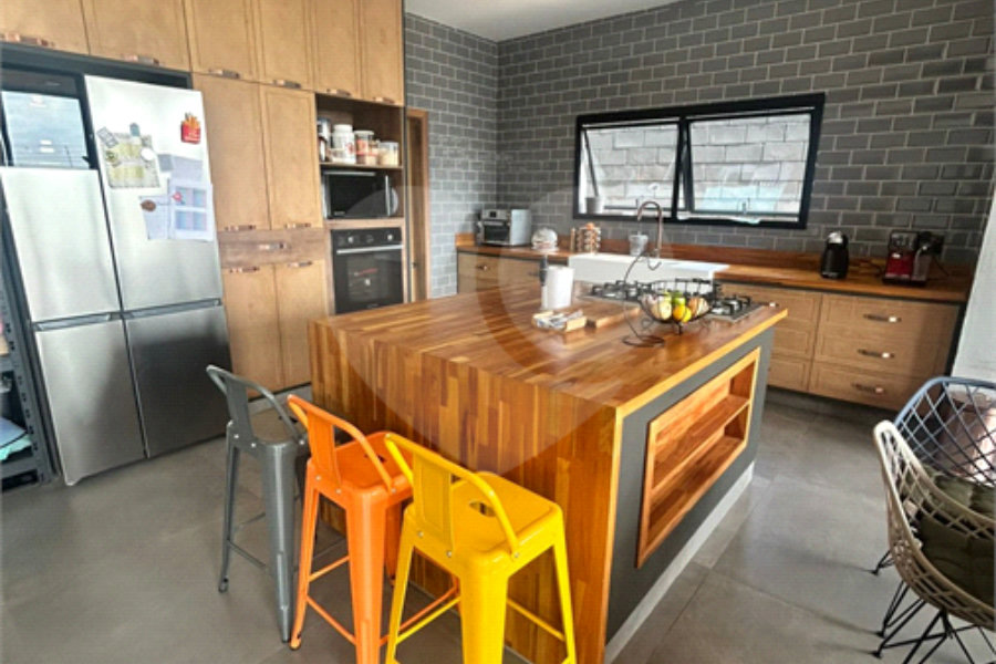 Casa à venda com 4 suítes no condomínio Residencial Bosque da Serra, Mairiporã - SP