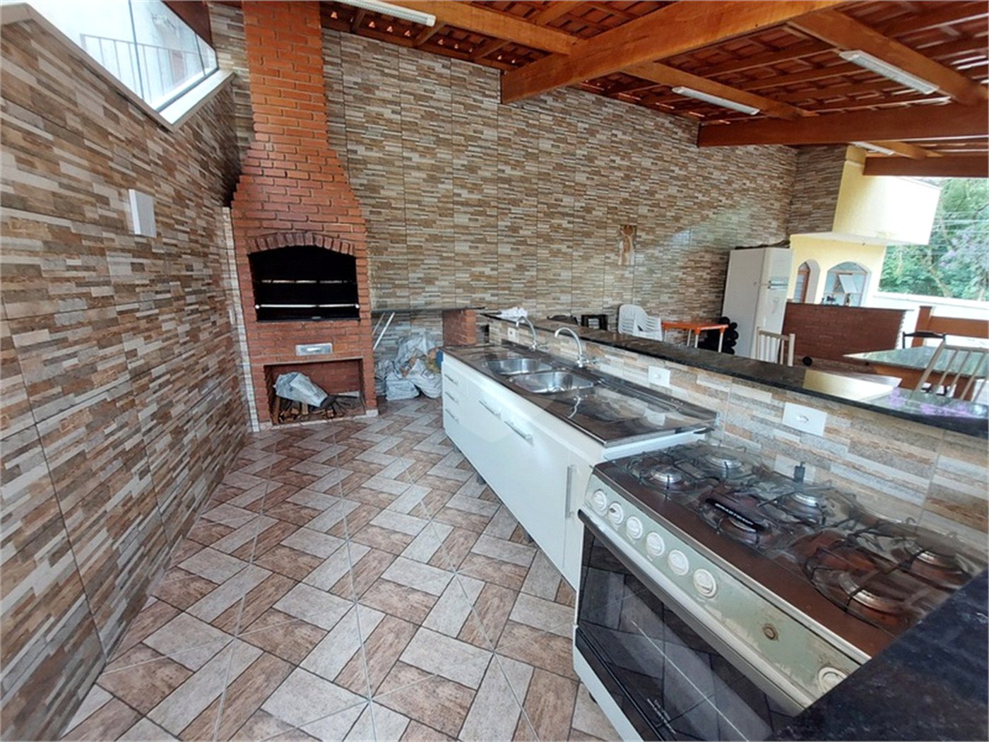 Casa à venda com 5 quartos, sendo 3 suítes, no Centro, Mairiporã, SP