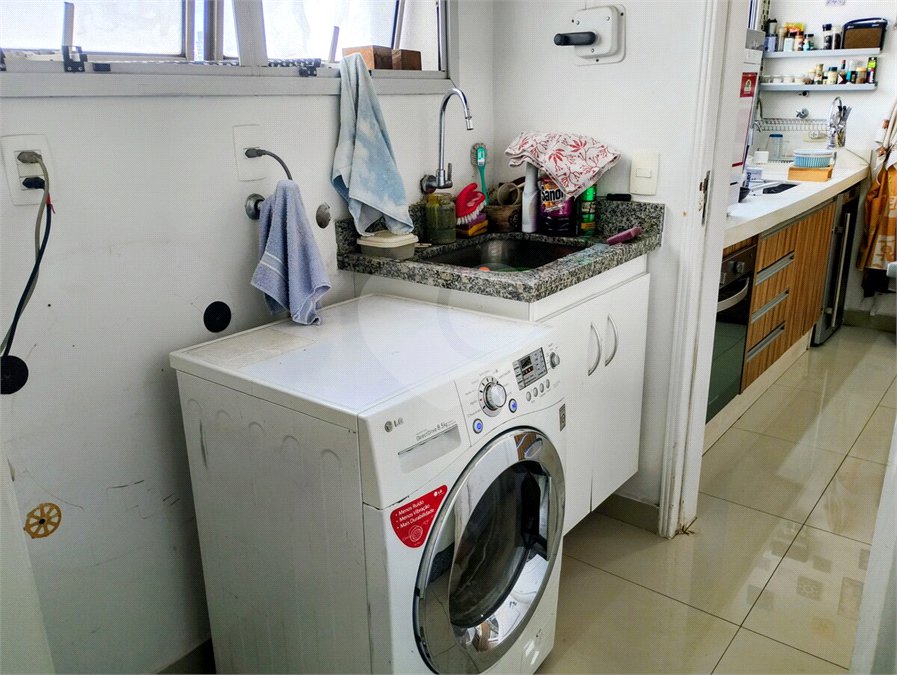 Apartamento à venda ou para alugar com 3 quartos, sendo 1 suíte,  em Real Parque, São Paulo, SP
