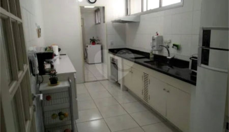Apartamento à venda com 3 quartos, sendo 1 suíte,  em Pinheiros, São Paulo, SP