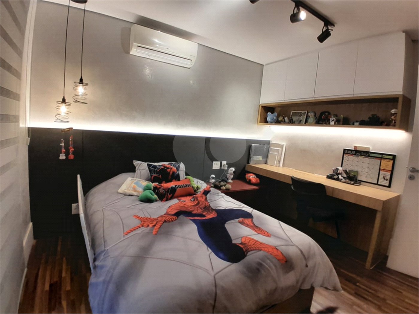 Casa à venda com 3 suítes no condomínio Suíça da Cantareira, Mairiporã - SP