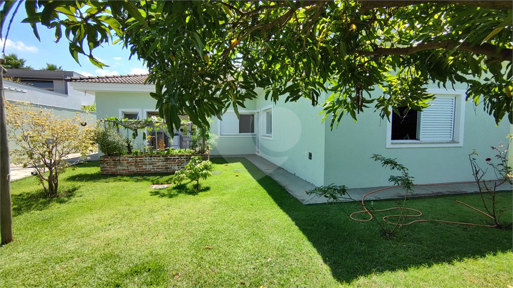 Casa à venda com 4 suítes no condomínio Parque Chapada de Itu, Itu - SP