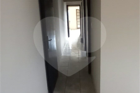 Casa à venda com 3 quartos, sendo 1 suíte, em Bosque dos Eucaliptos, São José dos Campos, SP