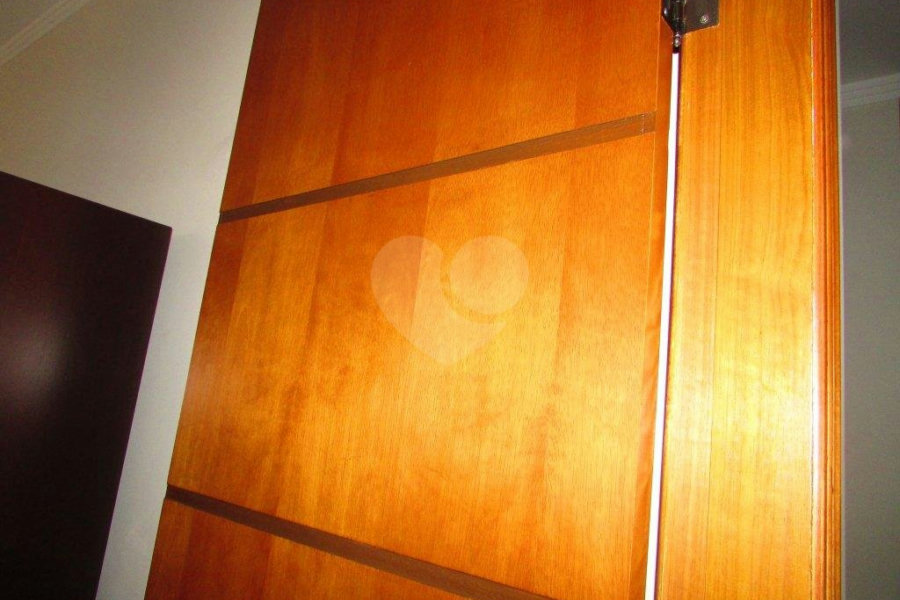 Sobrado à venda com 3 quartos, sendo 1 suíte,  em Vila Constança, São Paulo, SP
