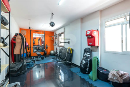 Apartamento à venda com 3 quartos, sendo 1 suíte, em Itaim Bibi, São Paulo, SP