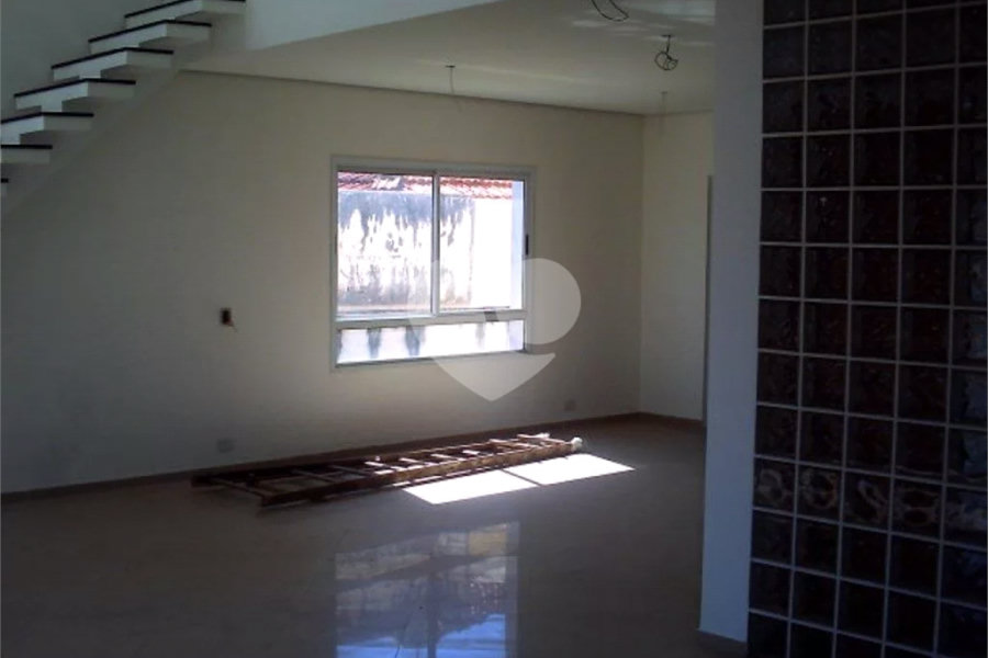 Sobrado à venda com 3 quartos, sendo 1 suíte, em Tremembé, São Paulo, SP