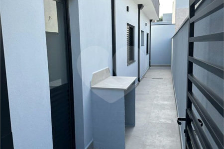 Casa à venda com 3 quartos, sendo 1 suíte, no condomínio Lagos D´icaraí, Salto - SP