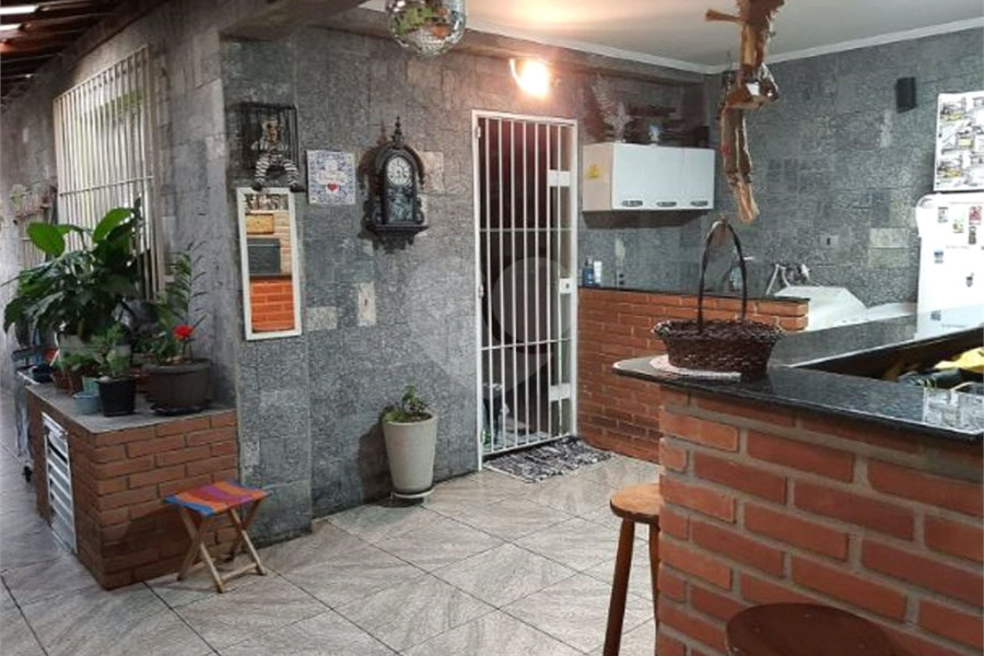 Sobrado à venda com 3 quartos, sendo 1 suíte, em Jaraguá, São Paulo, SP