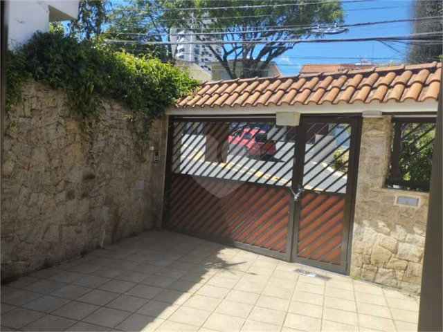 Casa à venda com 4 quartos, sendo 1 suíte,  em Santana, São Paulo, SP