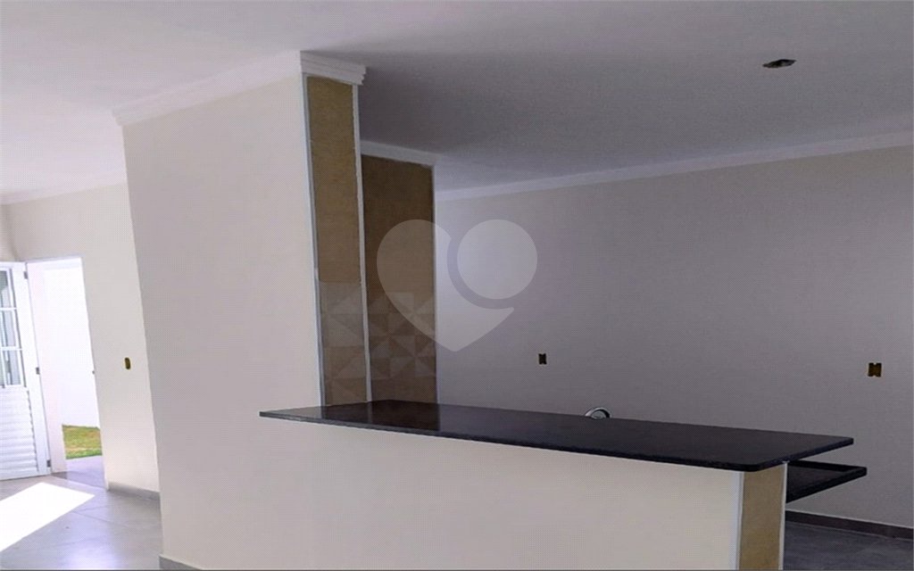 Casa nova 2 quartos 1 suíte Jardim Hikari.