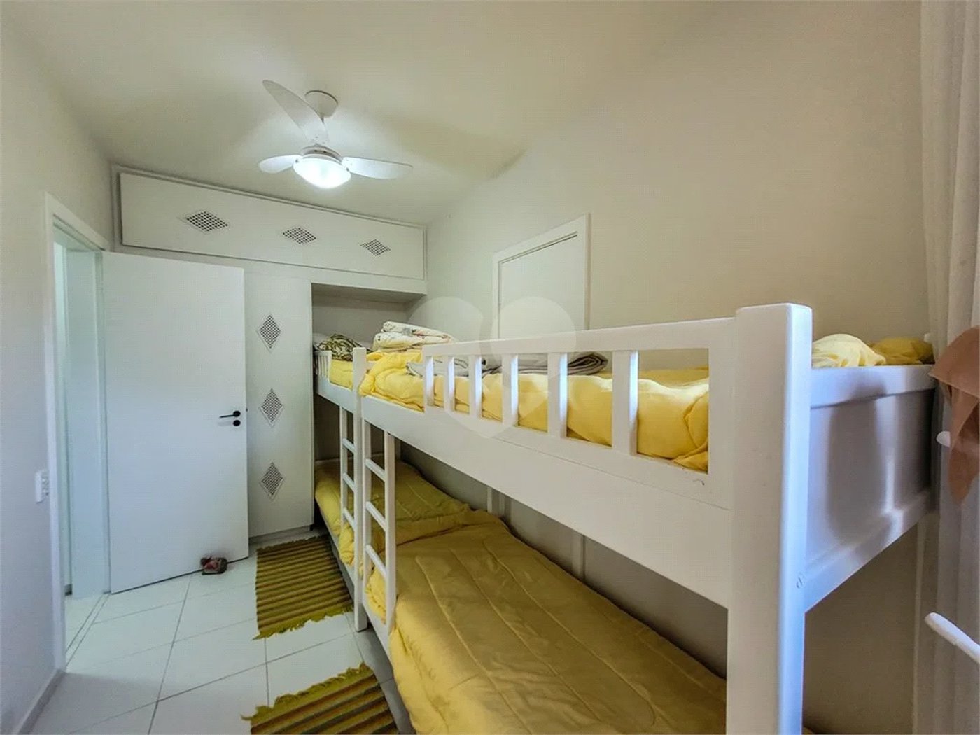 Apartamento à venda com 5 quartos, sendo 3 suítes,  em Riviera de São Lourenço, Bertioga, SP