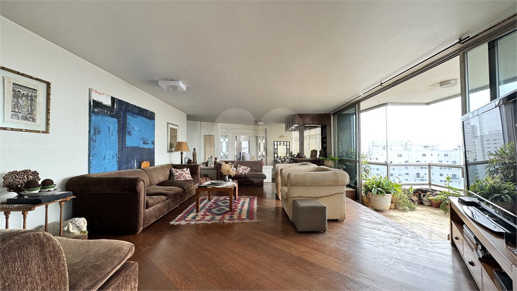 Apartamento à venda com 4 suítes em Vila Suzana, São Paulo, SP