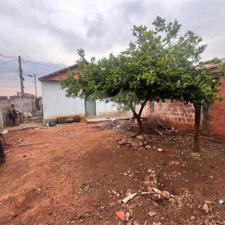 Casa à venda com 1 quarto em Vila Camarão, Itapetininga, SP