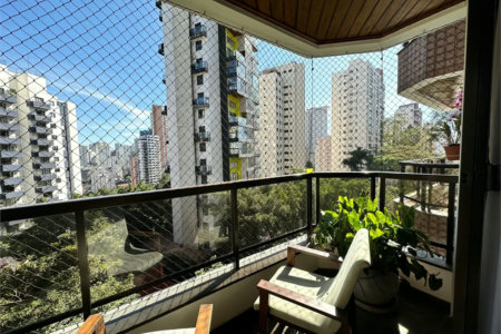 Apartamento à venda com 3 quartos, sendo 1 suíte, em Vila Andrade, São Paulo, SP