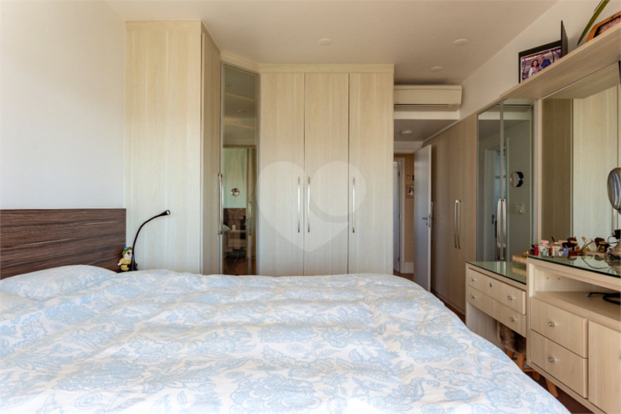 Apartamento à venda com 3 suítes em Vila Mariana, São Paulo, SP