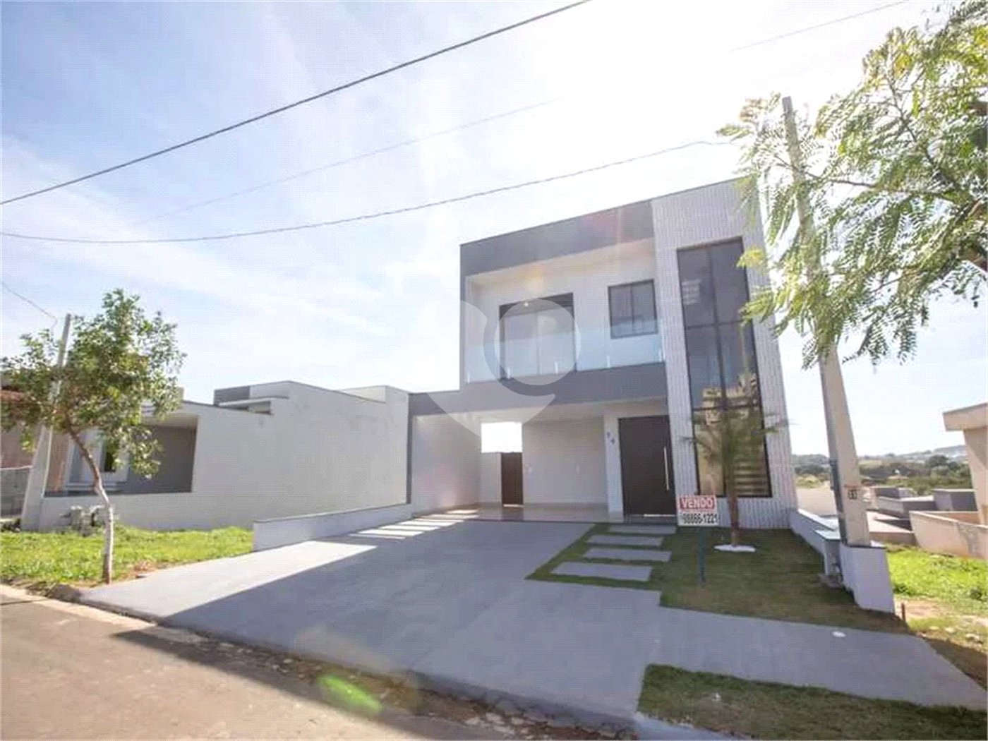 Casa à venda com 3 quartos, sendo 1 suíte, no condomínio Jardim Piemonte, Indaiatuba - SP