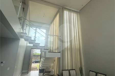 Casa à venda com 3 suítes no condomínio Residencial Terra Nobre, Indaiatuba - SP