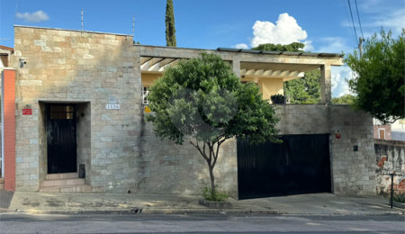 Casa à venda com 4 quartos, sendo 1 suíte,  em Vila Henrique, Salto, SP