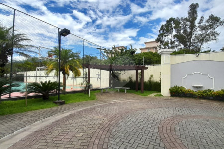 Casa à venda com 3 quartos, sendo 1 suíte, no condomínio Residencial Jardins, São Bernardo do Campo - SP