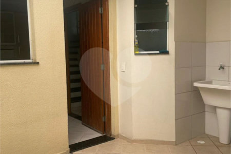 Casa à venda com 3 quartos, sendo 1 suíte,  no condomínio Palm Residence, Santo André - SP