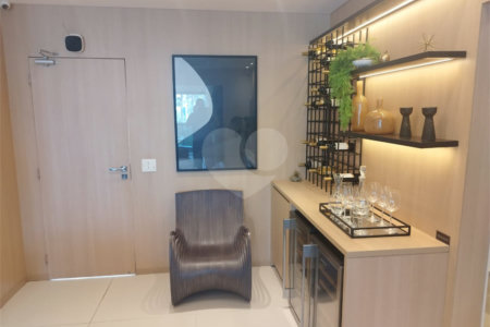 Apartamento à venda com 3 quartos, sendo 2 suítes, em Jardim das Acácias, São Paulo, SP