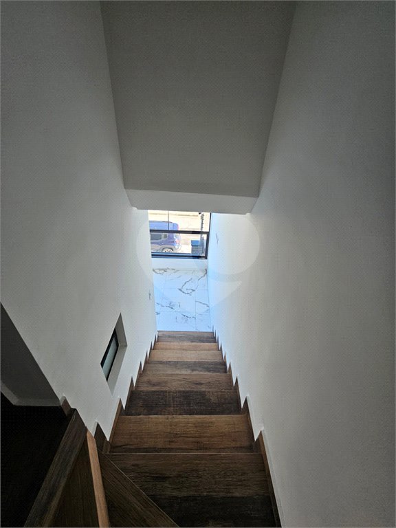 Casa à venda com 3 quartos, sendo 1 suíte,  em Maracanã, Praia Grande, SP