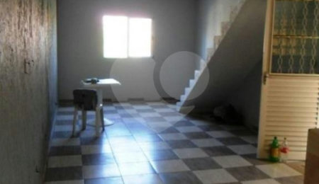 Sobrado à venda com 3 quartos, sendo 1 suíte,  em Parque Continental, Guarulhos, SP